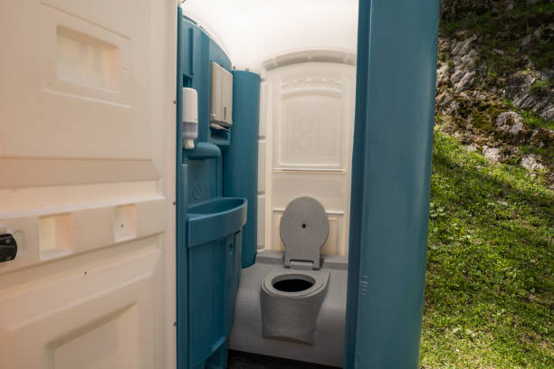 Best Best portable toilet rental  in Edgewater, CO